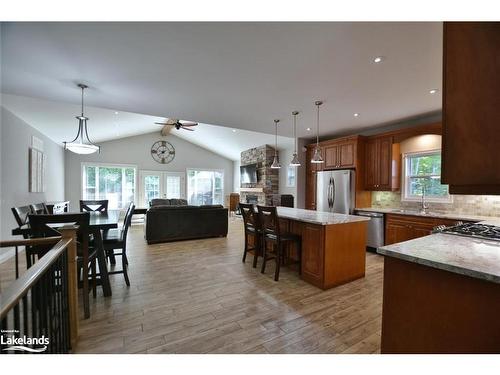 37 Wesley Avenue, Wasaga Beach, ON - Indoor