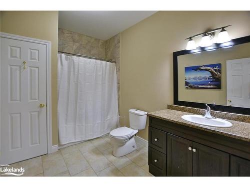 37 Wesley Avenue, Wasaga Beach, ON - Indoor Photo Showing Bathroom