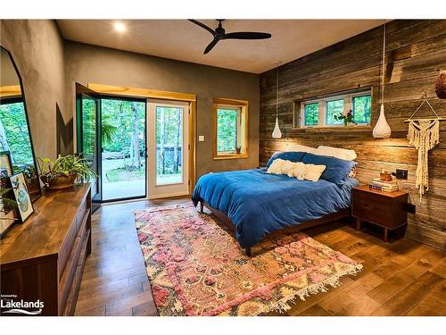 979 Hutcheson Road, Huntsville, ON - Indoor Photo Showing Bedroom