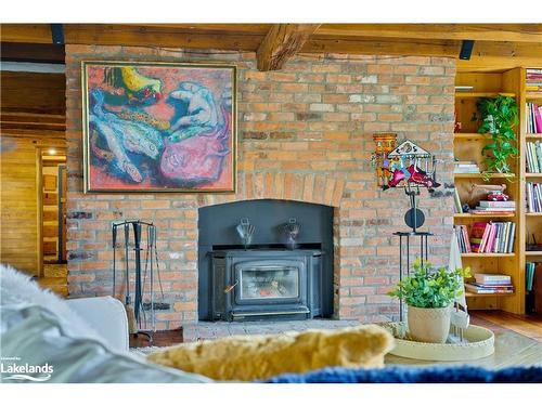 1120 Muskoka 10 Road, Huntsville, ON - Indoor Photo Showing Living Room With Fireplace