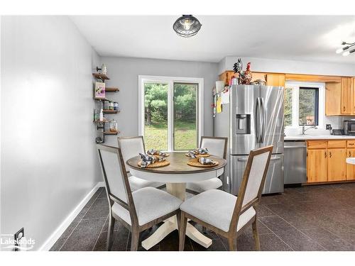 156 Lakeshore Drive, Sundridge, ON - Indoor Photo Showing Dining Room
