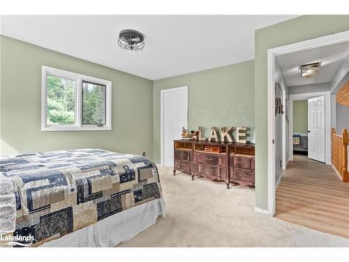 156 Lakeshore Drive, Sundridge, ON - Indoor Photo Showing Bedroom