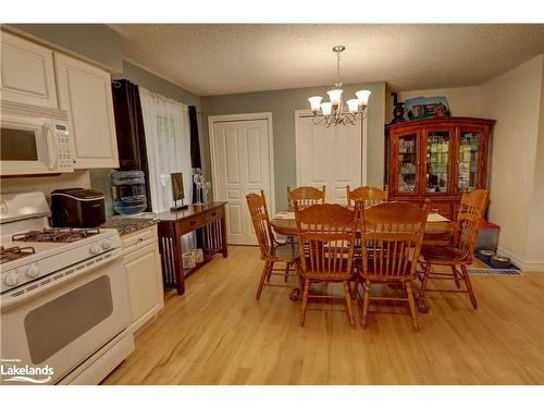 186 Lakewood Park Road, Huntsville, ON - Indoor Photo Showing Dining Room