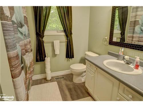 186 Lakewood Park Road, Huntsville, ON - Indoor Photo Showing Bathroom