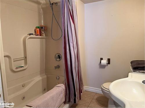 186 Lakewood Park Road, Huntsville, ON - Indoor Photo Showing Bathroom
