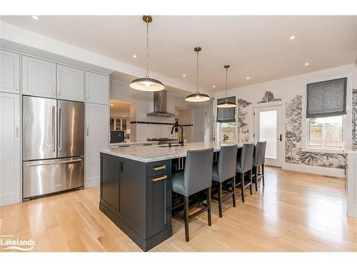 329 Third Street, Collingwood, ON - Indoor Photo Showing Kitchen With Upgraded Kitchen