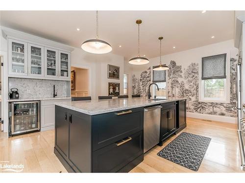 329 Third Street, Collingwood, ON - Indoor Photo Showing Kitchen With Upgraded Kitchen