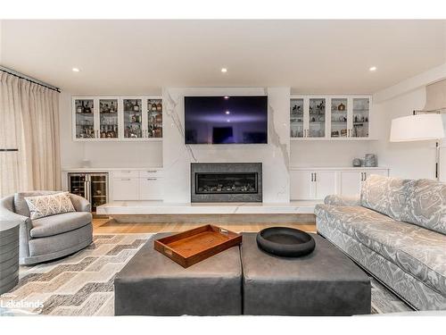 329 Third Street, Collingwood, ON - Indoor Photo Showing Living Room With Fireplace