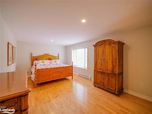 4361 12 Highway S, Ramara, ON - Indoor Photo Showing Bedroom