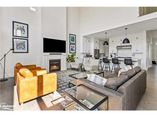 120 Springside Crescent, The Blue Mountains, ON - Indoor Photo Showing Living Room With Fireplace