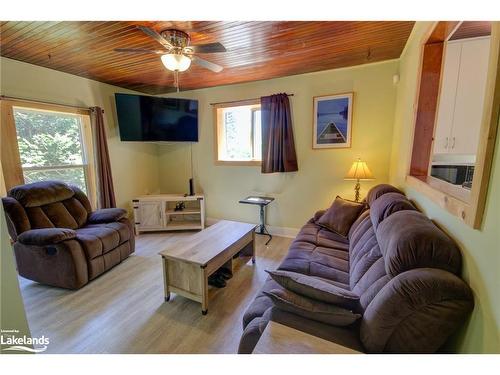 4061 Muskoka  169 Road S, Port Carling, ON - Indoor Photo Showing Living Room