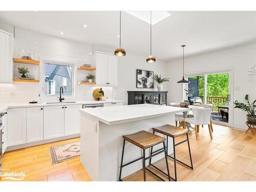 2189 Shore Lane, Wasaga Beach, ON - Indoor Photo Showing Kitchen With Upgraded Kitchen