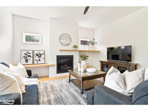 2189 Shore Lane, Wasaga Beach, ON - Indoor Photo Showing Living Room With Fireplace