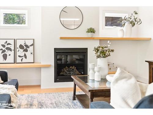 2189 Shore Lane, Wasaga Beach, ON - Indoor Photo Showing Living Room With Fireplace