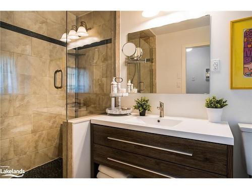 9 66Th Street N, Wasaga Beach, ON - Indoor Photo Showing Bathroom