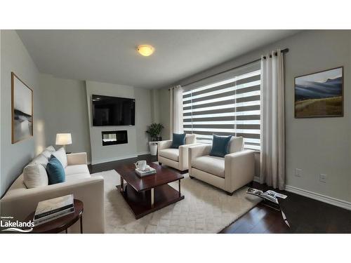 90 Sun Valley Avenue, Wasaga Beach, ON - Indoor Photo Showing Living Room