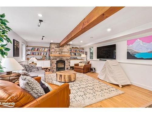 111 Castleview Road, The Blue Mountains, ON - Indoor Photo Showing Living Room With Fireplace