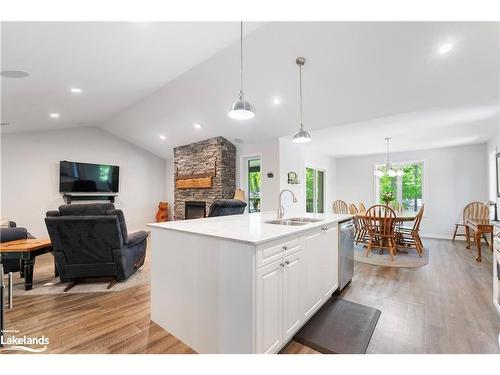 110 Evergreen Avenue, Tiny, ON - Indoor Photo Showing Kitchen