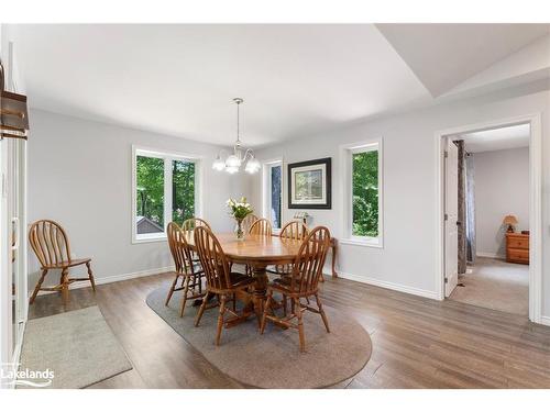 110 Evergreen Avenue, Tiny, ON - Indoor Photo Showing Dining Room