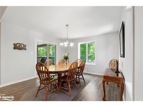 110 Evergreen Avenue, Tiny, ON - Indoor Photo Showing Dining Room