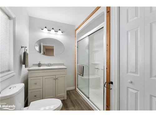 110 Evergreen Avenue, Tiny, ON - Indoor Photo Showing Bathroom