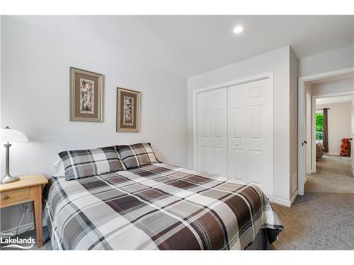 110 Evergreen Avenue, Tiny, ON - Indoor Photo Showing Bedroom