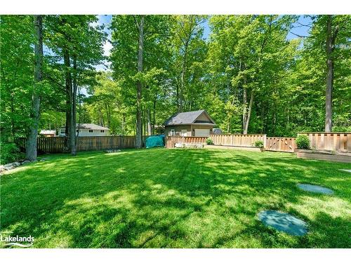 110 Evergreen Avenue, Tiny, ON - Outdoor With Backyard