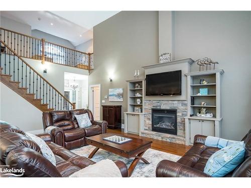 111 Earl Street, Wasaga Beach, ON - Indoor Photo Showing Living Room With Fireplace