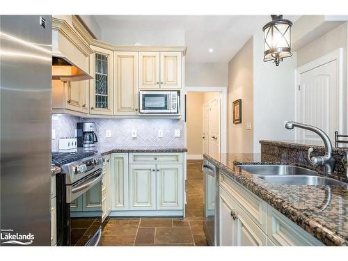 111 Earl Street, Wasaga Beach, ON - Indoor Photo Showing Kitchen With Double Sink