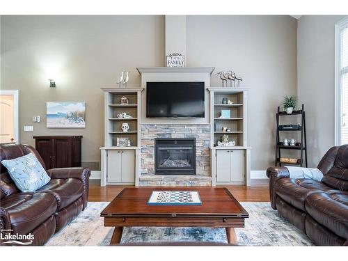 111 Earl Street, Wasaga Beach, ON - Indoor Photo Showing Living Room With Fireplace