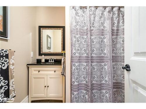 111 Earl Street, Wasaga Beach, ON - Indoor Photo Showing Bathroom