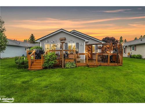 70 Pennsylvania Avenue, Wasaga Beach, ON - Outdoor With Deck Patio Veranda