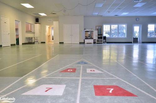 70 Pennsylvania Avenue, Wasaga Beach, ON - Indoor Photo Showing Other Room