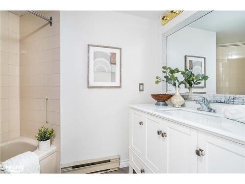 789 Johnston Park Avenue, Collingwood, ON - Indoor Photo Showing Bathroom