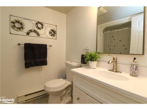 136-27 Dawson Drive, Collingwood, ON - Indoor Photo Showing Bathroom