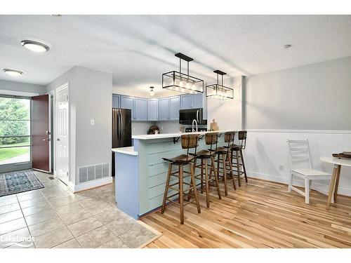 121-55 Trott Boulevard, Collingwood, ON - Indoor Photo Showing Kitchen With Double Sink