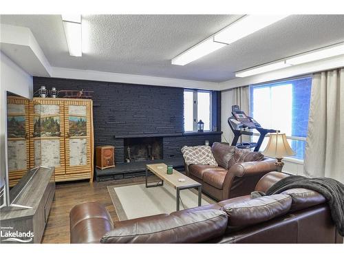 811 Bay Street, Gravenhurst, ON - Indoor With Fireplace