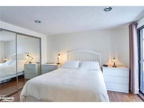 811 Bay Street, Gravenhurst, ON - Indoor Photo Showing Bedroom