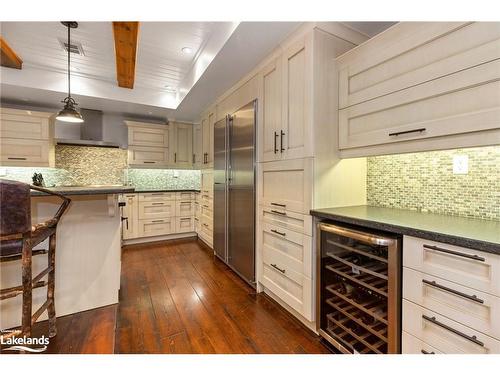 84 Bigwin Island, Lake Of Bays, ON - Indoor Photo Showing Kitchen