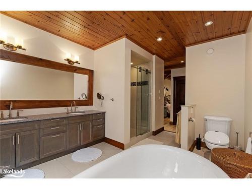 84 Bigwin Island, Lake Of Bays, ON - Indoor Photo Showing Bathroom