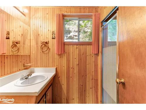 785 Harrison Trail, Georgian Bay Twp, ON - Indoor Photo Showing Bathroom