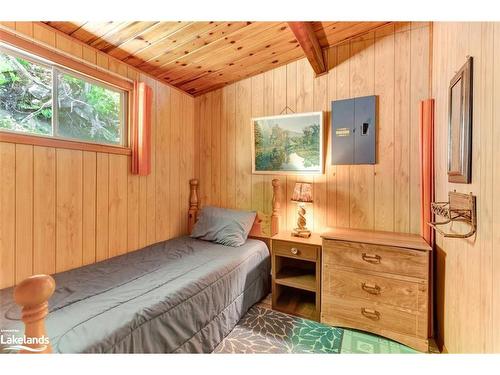 785 Harrison Trail, Georgian Bay Twp, ON - Indoor Photo Showing Bedroom