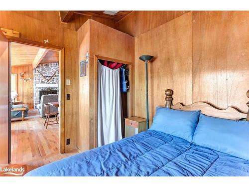 785 Harrison Trail, Georgian Bay Twp, ON - Indoor Photo Showing Bedroom