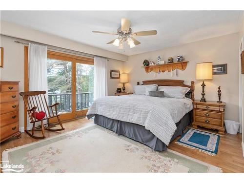 652 North Waseosa Lake Road, Huntsville, ON - Indoor Photo Showing Bedroom
