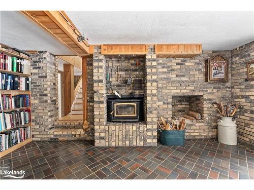 652 North Waseosa Lake Road, Huntsville, ON - Indoor With Fireplace