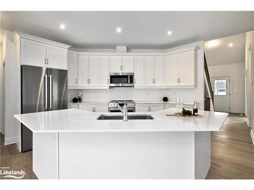 119 Schooners Lane, Thornbury, ON - Indoor Photo Showing Kitchen With Double Sink With Upgraded Kitchen