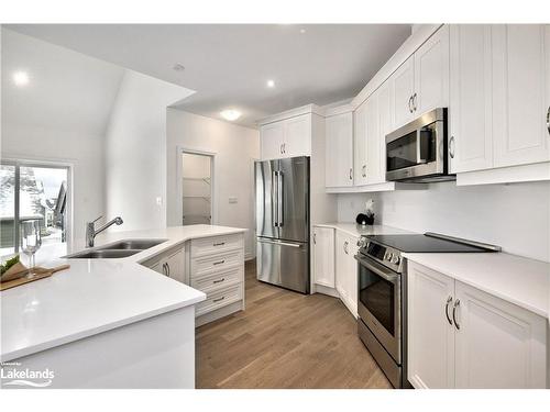 119 Schooners Lane, Thornbury, ON - Indoor Photo Showing Kitchen With Double Sink With Upgraded Kitchen