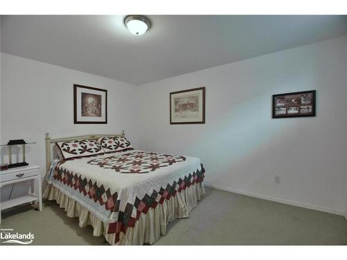 46 William Avenue, Wasaga Beach, ON - Indoor Photo Showing Bedroom