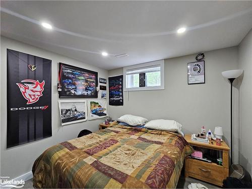 44 Nicole Park Court, Bracebridge, ON - Indoor Photo Showing Bedroom