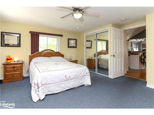 208 Oxbow Park Drive, Wasaga Beach, ON - Indoor Photo Showing Bedroom